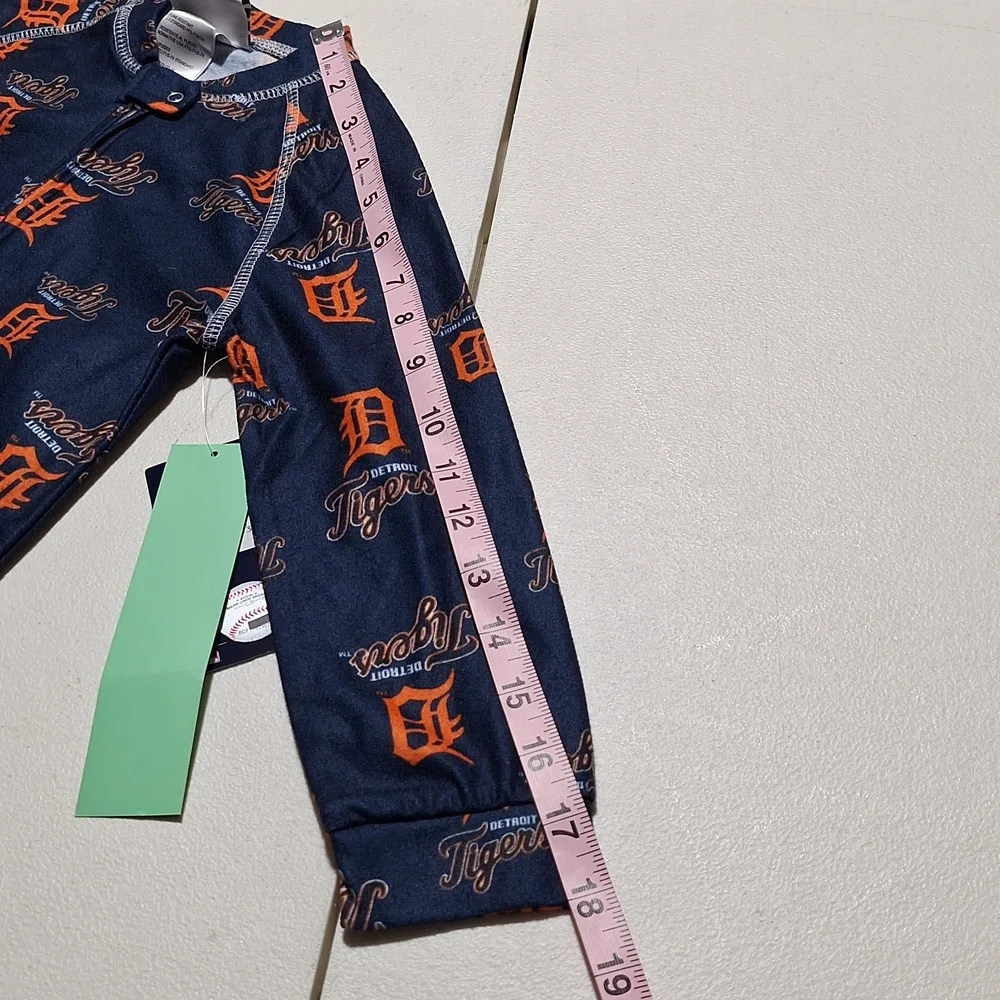 Genuine Merchandise Detroit Tigers Sleepwear/Romper 3T - Picture 15 of 15